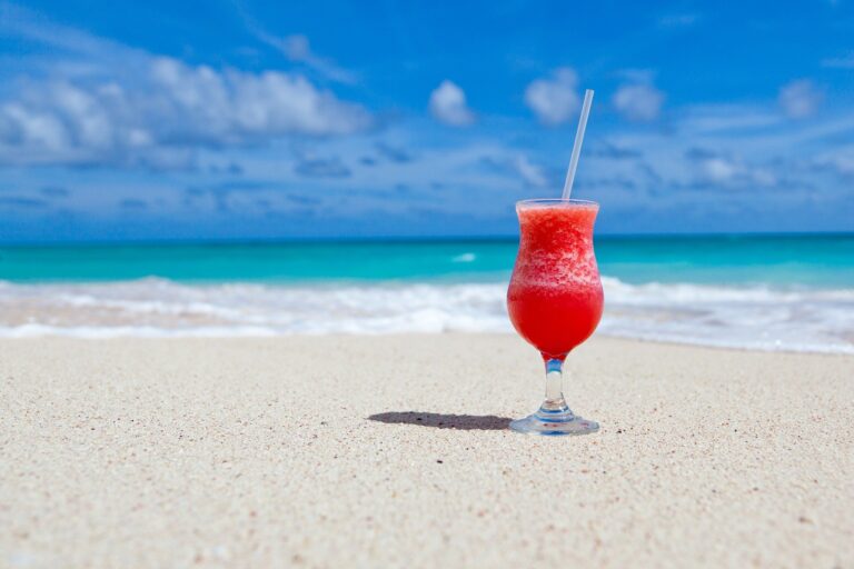 Foto Strand Meer mit Cocktail